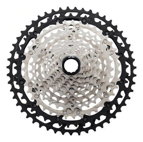Cassete Shimano Deore XT CS-M8100 12 velocidades disponível nas relações 10-45T e 10-51T com tecnologia Hyperglide+ para Mountain Bike.